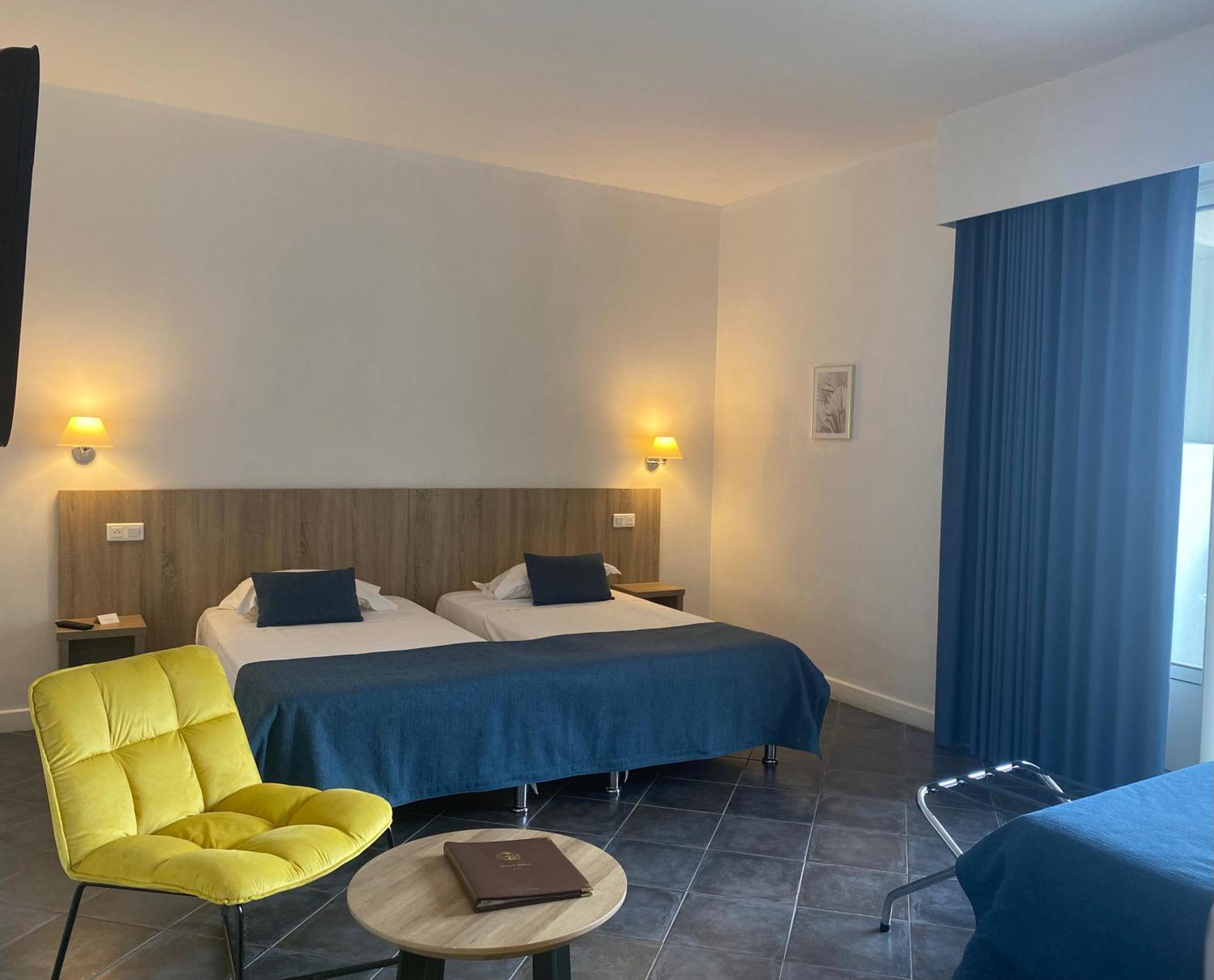 Grand Hotel De Calvi Calvi  Bagian luar foto
